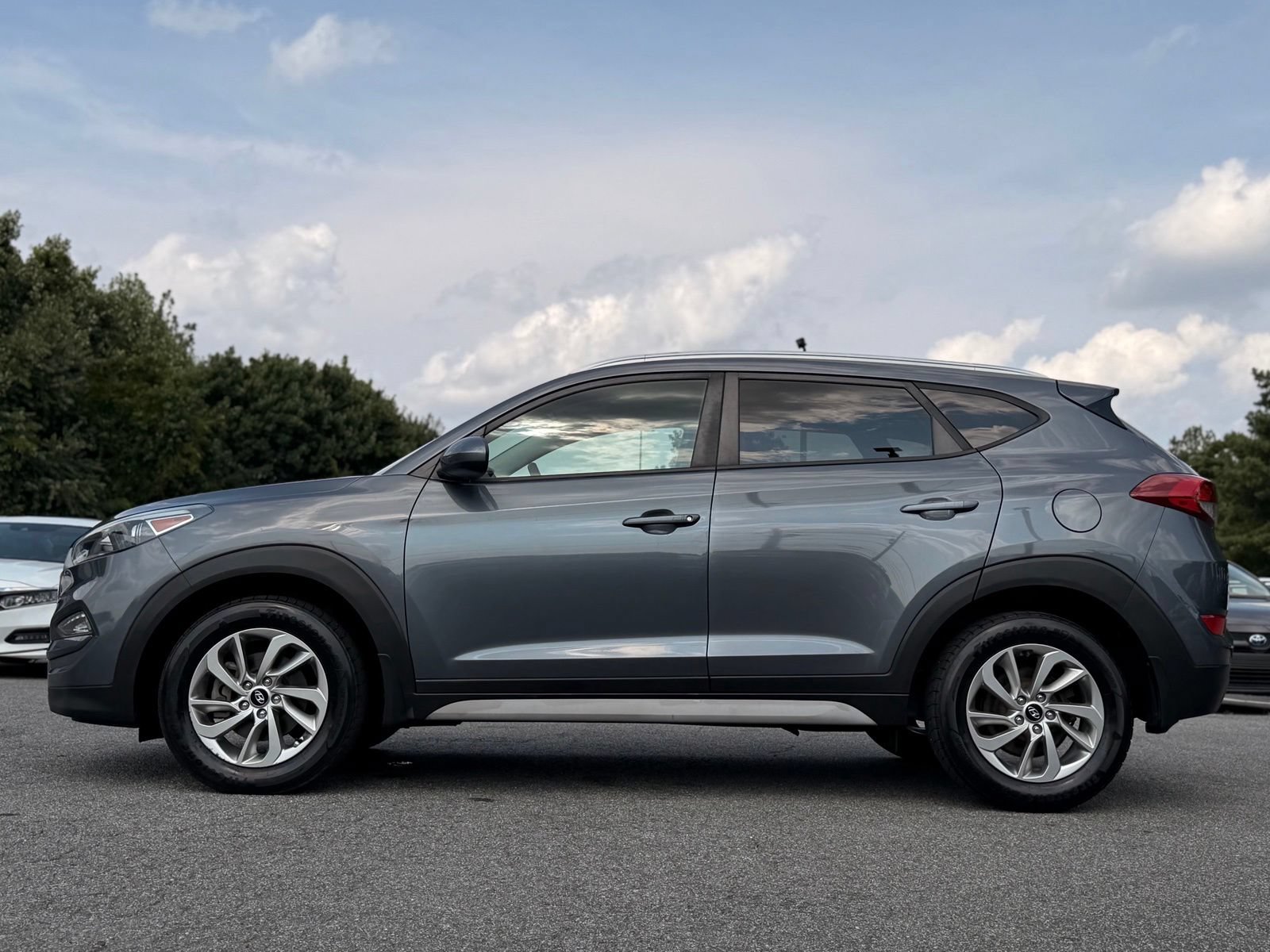 Used 2018 Hyundai Tucson SEL FWD image 2