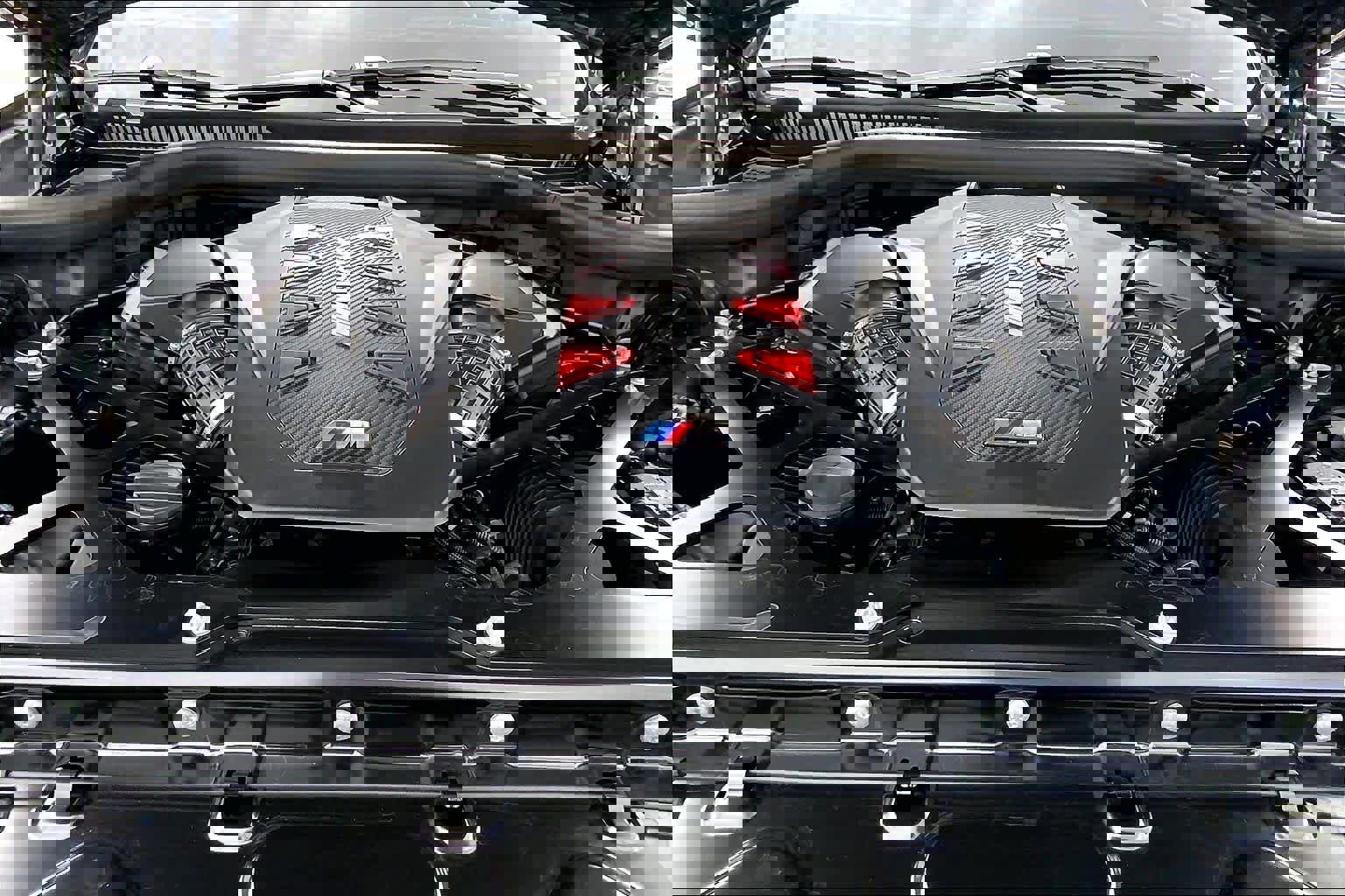 Used 2025 BMW X5 M Competition w/ Executive Package image 31