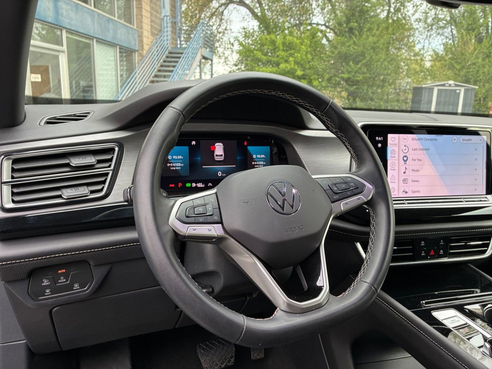 Used 2025 Volkswagen Atlas Cross Sport SE image 36