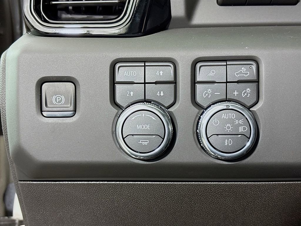 New 2026 GMC Sierra 3500 AT4 w/ AT4 Premium Plus Package image 10