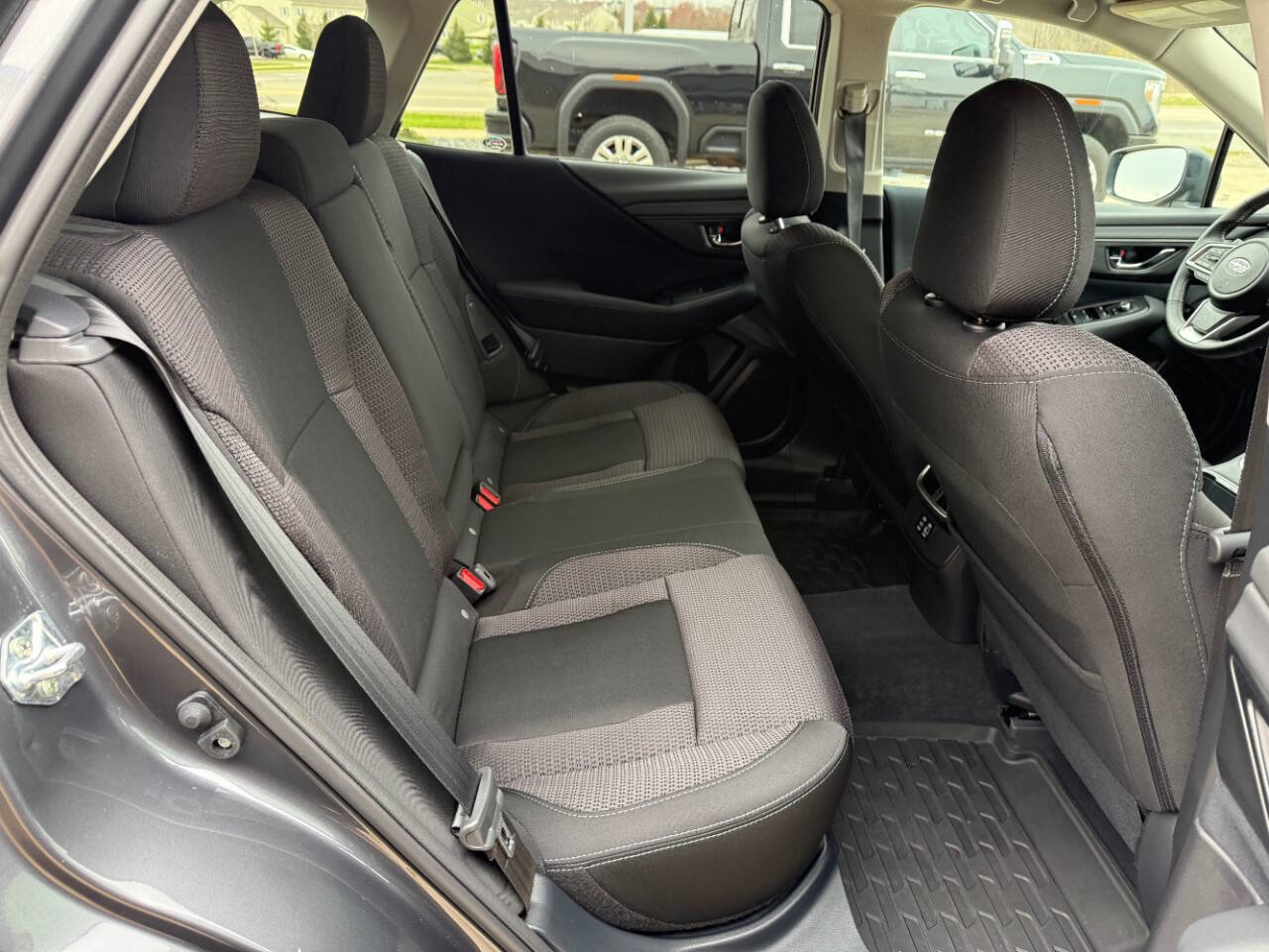 Used 2025 Subaru Outback Premium image 22