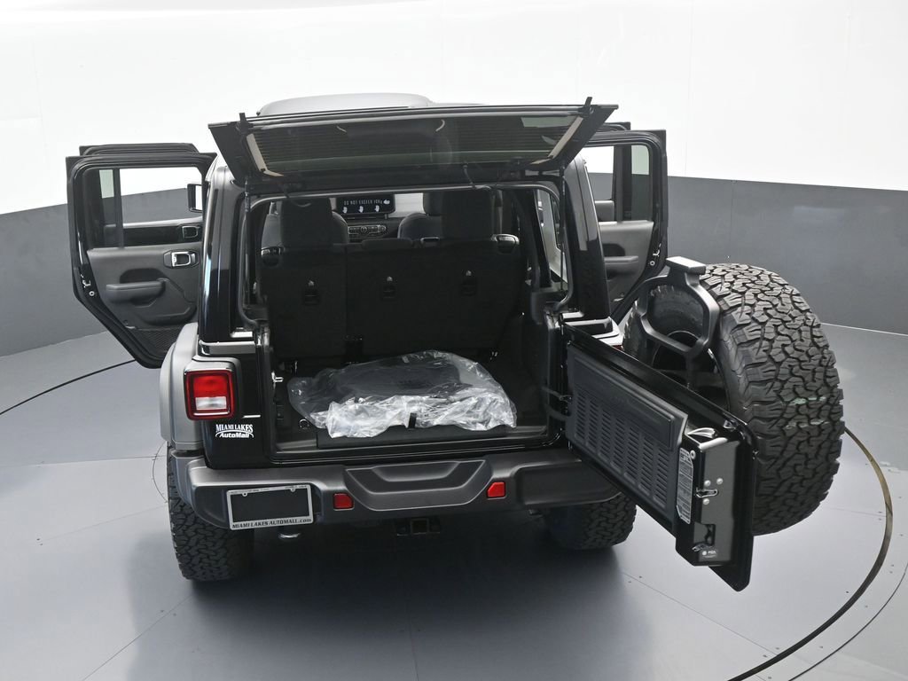 Used 2025 Jeep Wrangler Willys AWD/4WD image 64
