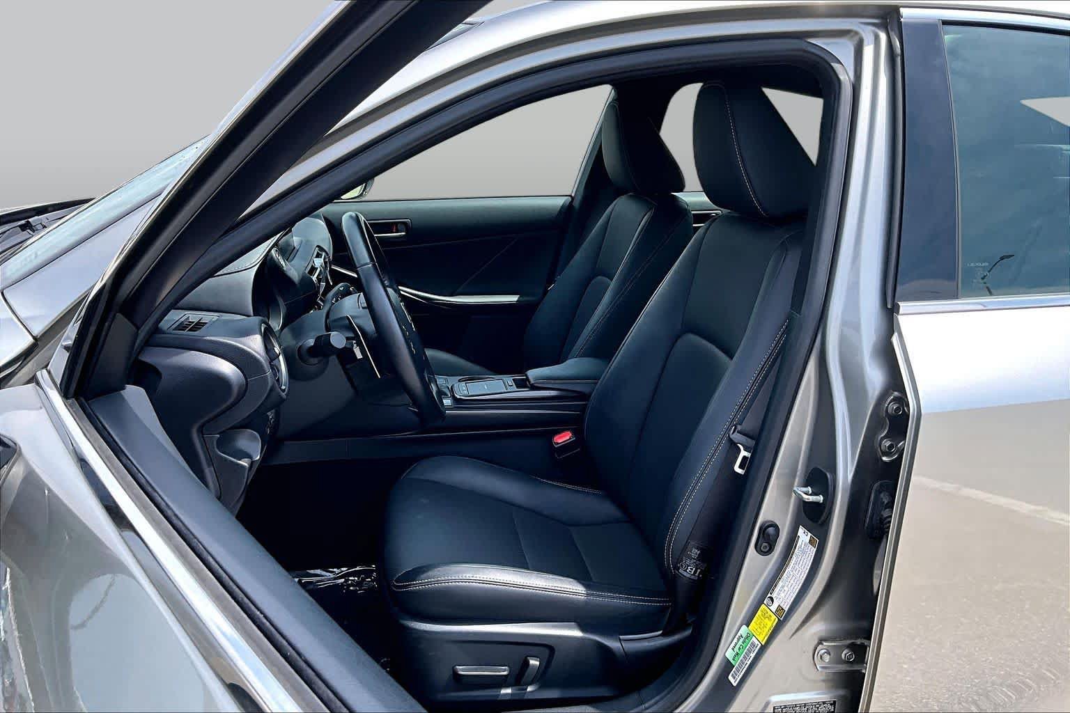 Used 2021 Lexus IS 300 w/ Accessory Package RWD image 8