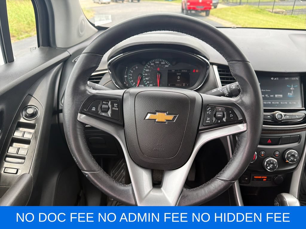 Used 2017 Chevrolet Trax LT w/ LT Convenience Package AWD/4WD image 16