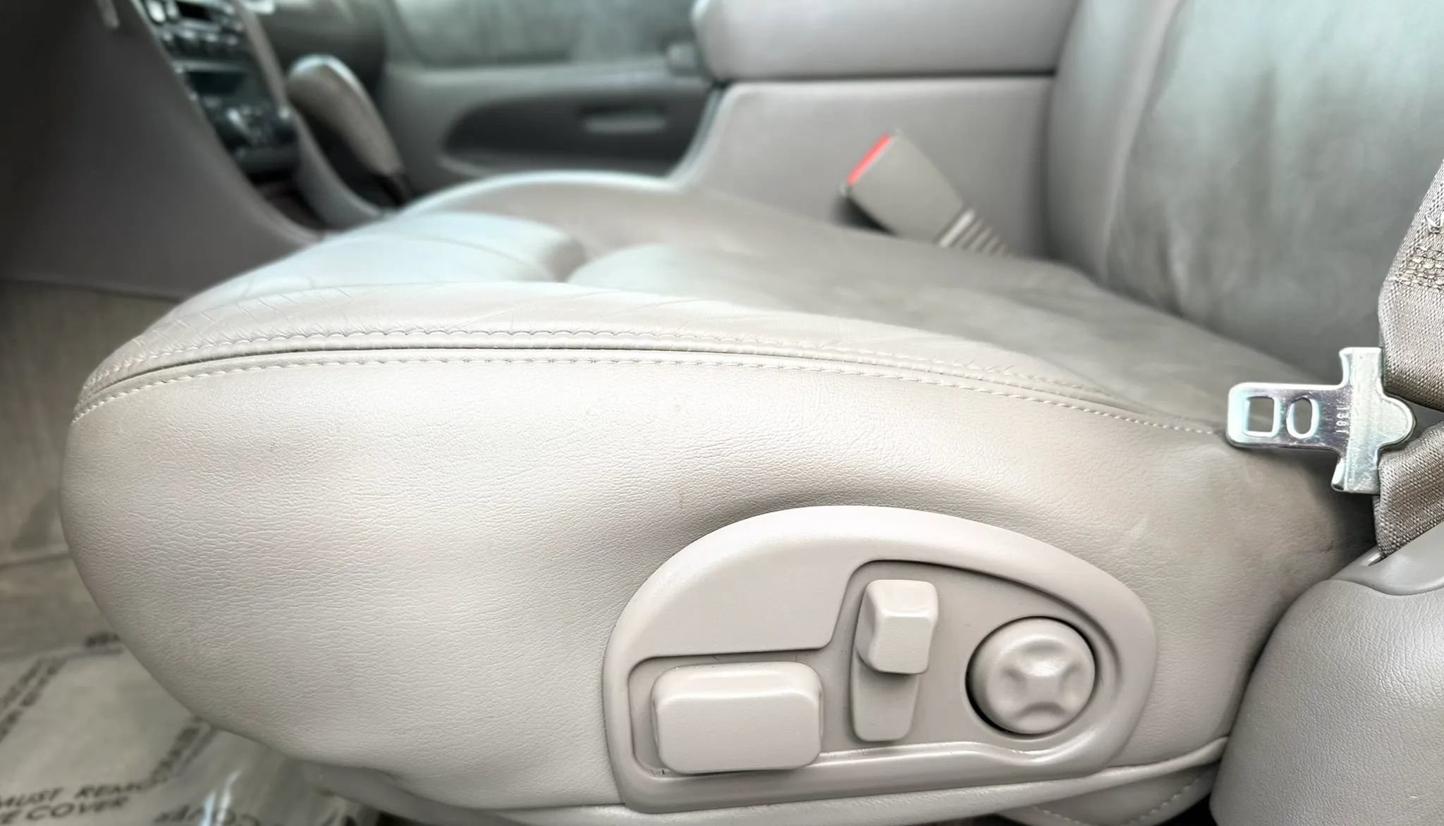 Used 1999 Cadillac Seville SLS w/ Convenience Pkg FWD image 22