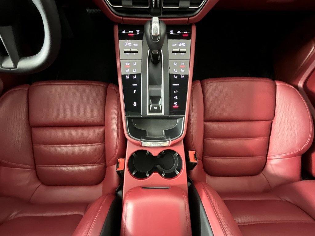Used 2022 Porsche Macan S image 14
