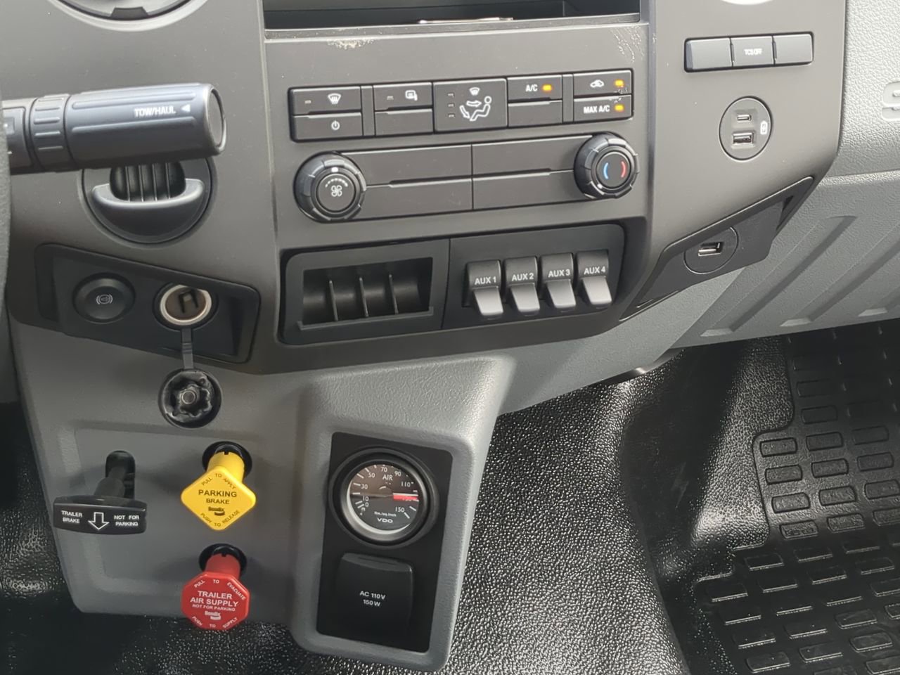 New 2027 Ford F750 2WD Regular Cab Super Duty image 17
