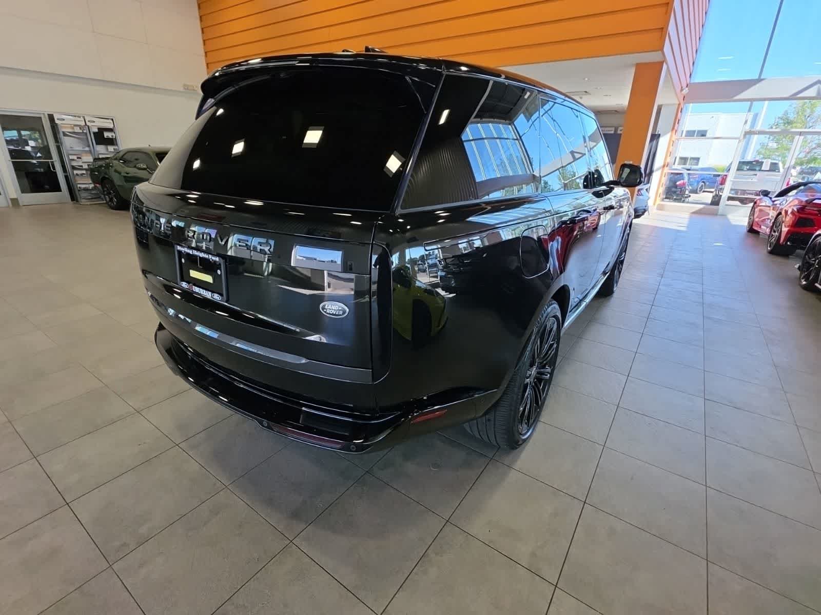 Used 2023 Land Rover Range Rover SE AWD/4WD image 9