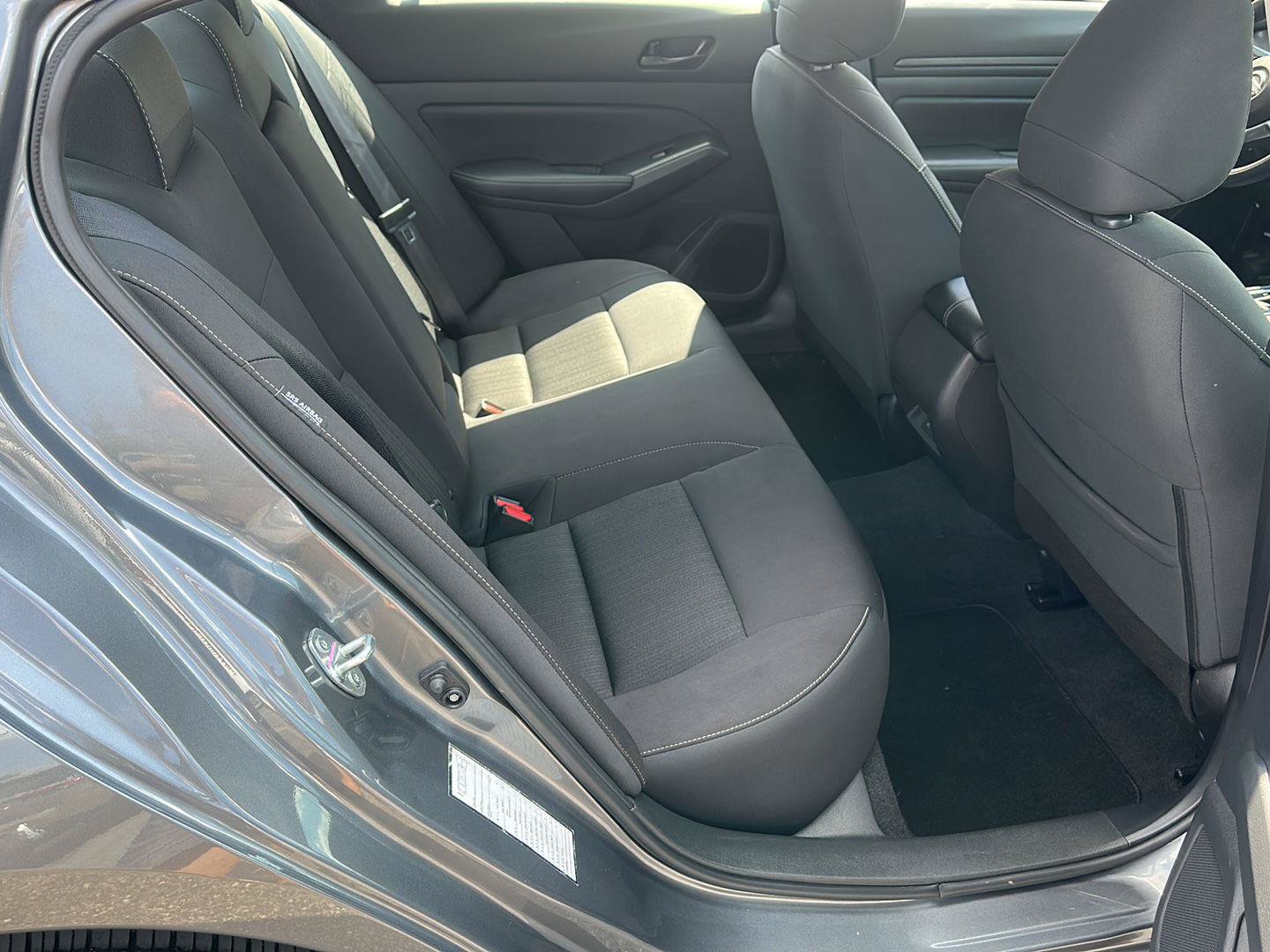 Used 2025 Nissan Altima 2.5 SV FWD image 11