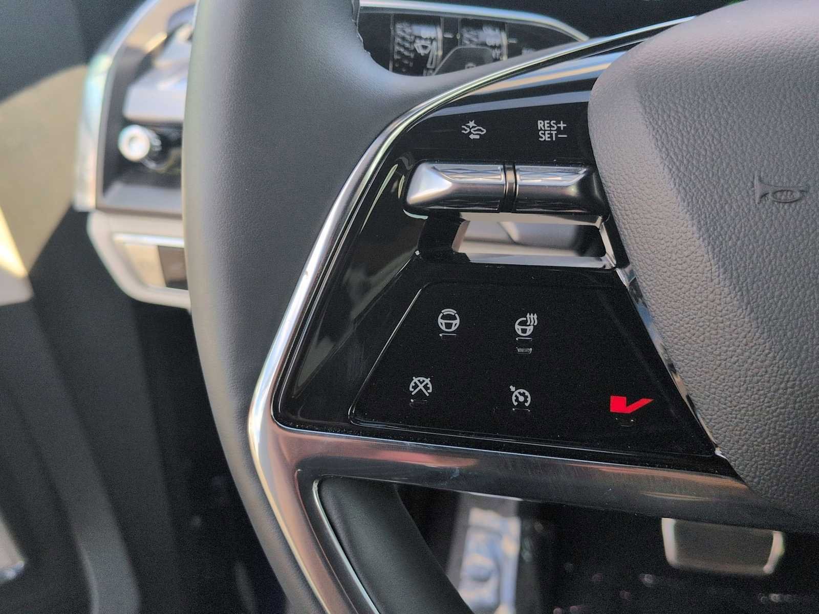 Used 2026 Cadillac Vistiq Sport AWD/4WD image 15