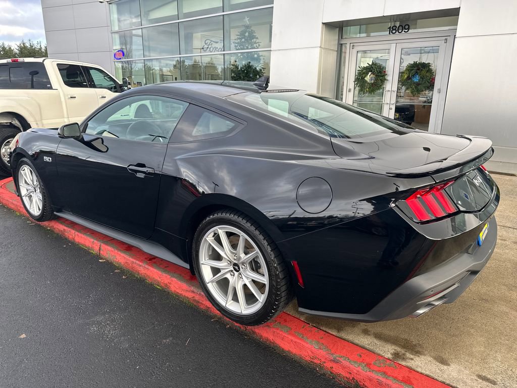 Used 2024 Ford Mustang GT Premium image 2