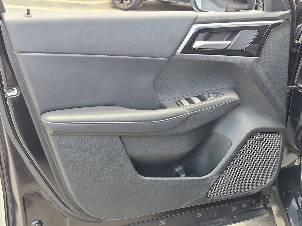 Used 2025 Mitsubishi Outlander SE AWD/4WD image 11