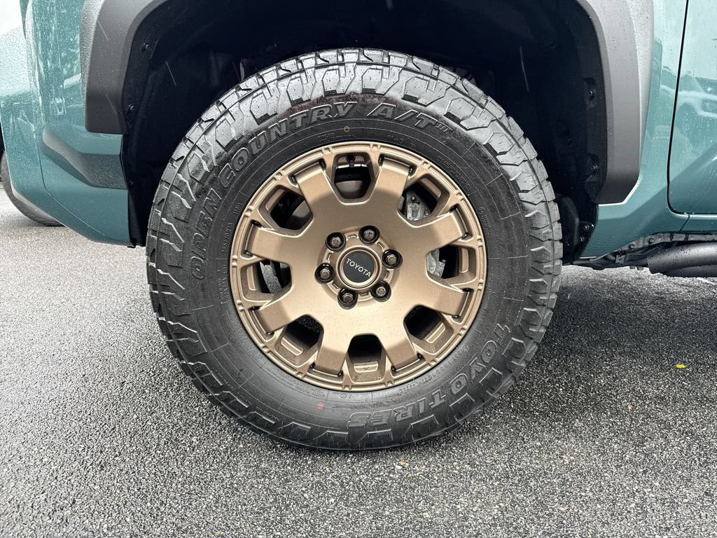 Used 2026 Toyota 4Runner Trailhunter AWD/4WD image 26