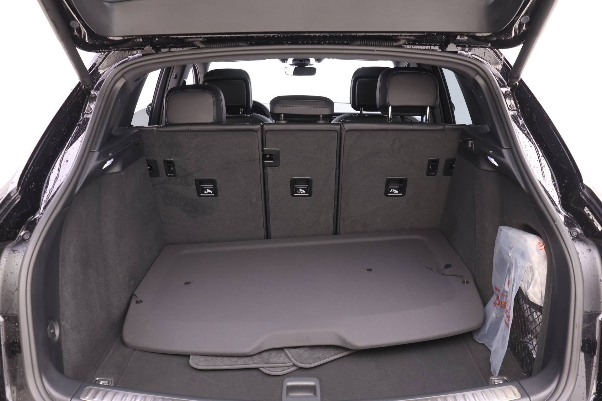 Used 2025 Porsche Macan image 20