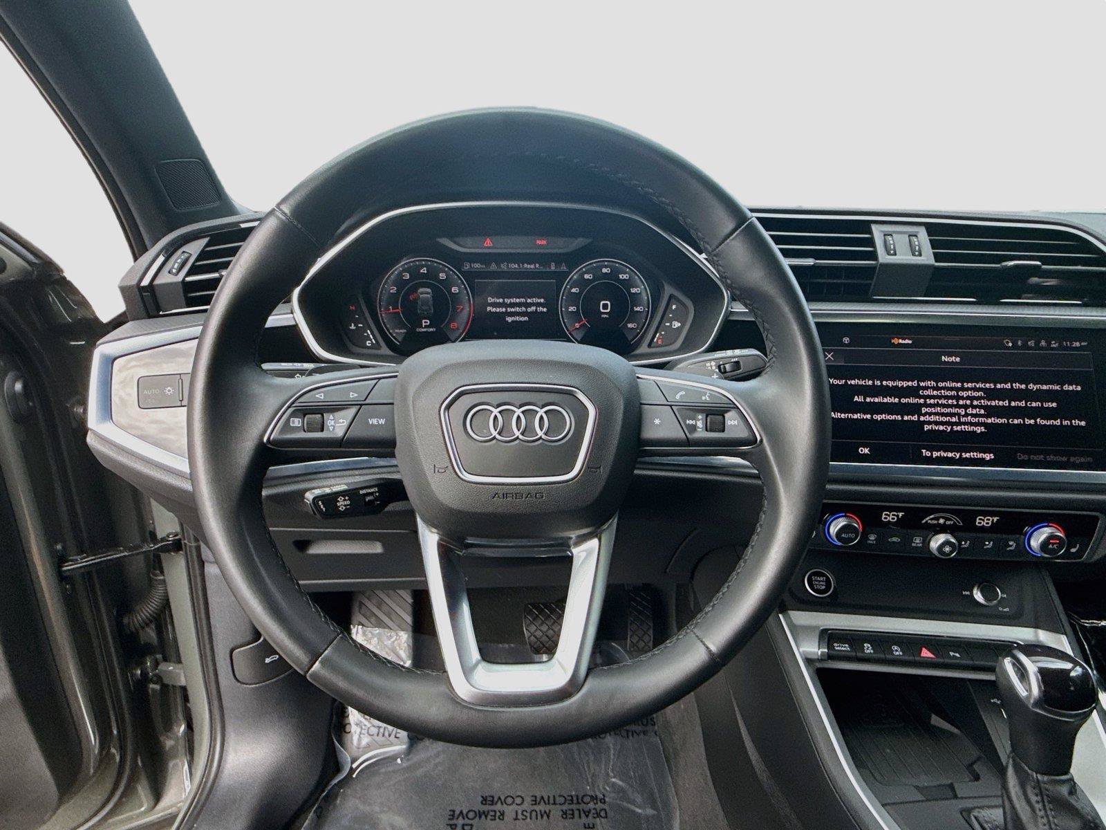 Used 2023 Audi Q3 2.0T Premium Plus w/ Premium Plus Package AWD/4WD image 11