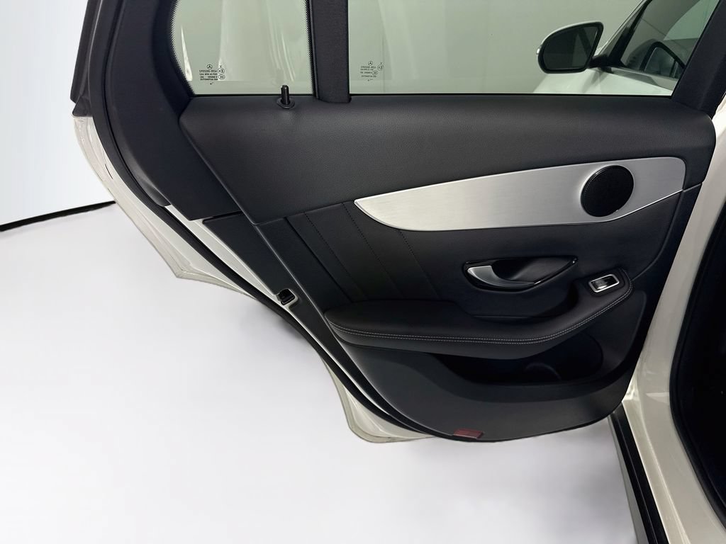 Used 2019 Mercedes-Benz GLC 300 image 26