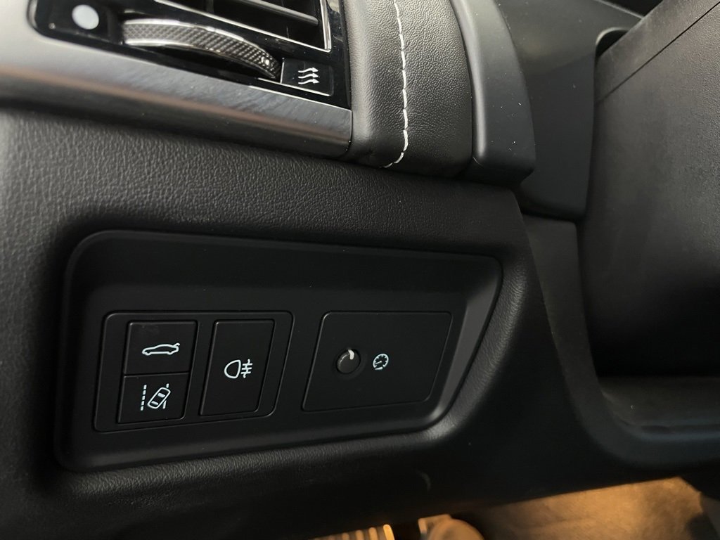 Used 2021 Jaguar F-TYPE P300 image 32