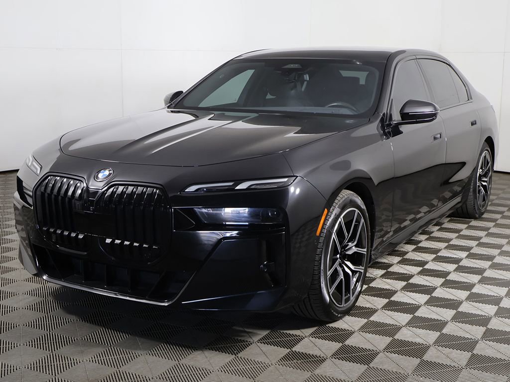 Used 2023 BMW 760i xDrive w/ Luxury Rear Seating Package AWD/4WD image 10