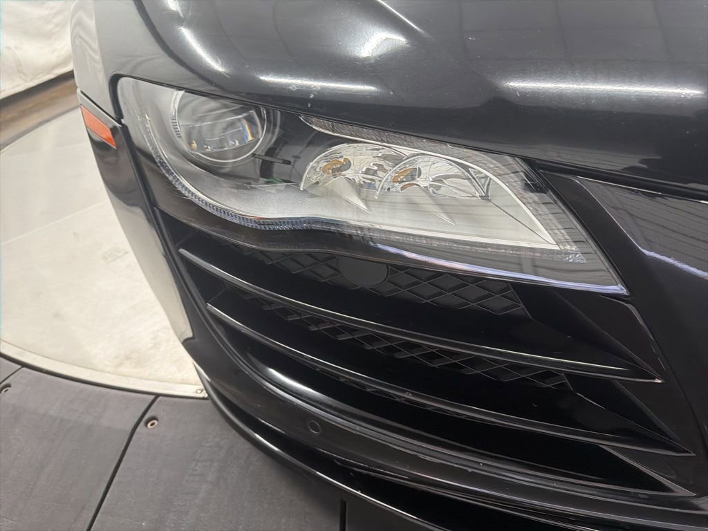 Used 2011 Audi R8 V10 image 12