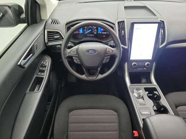 Used 2024 Ford Edge SE w/ Black Appearance Package AWD/4WD image 16