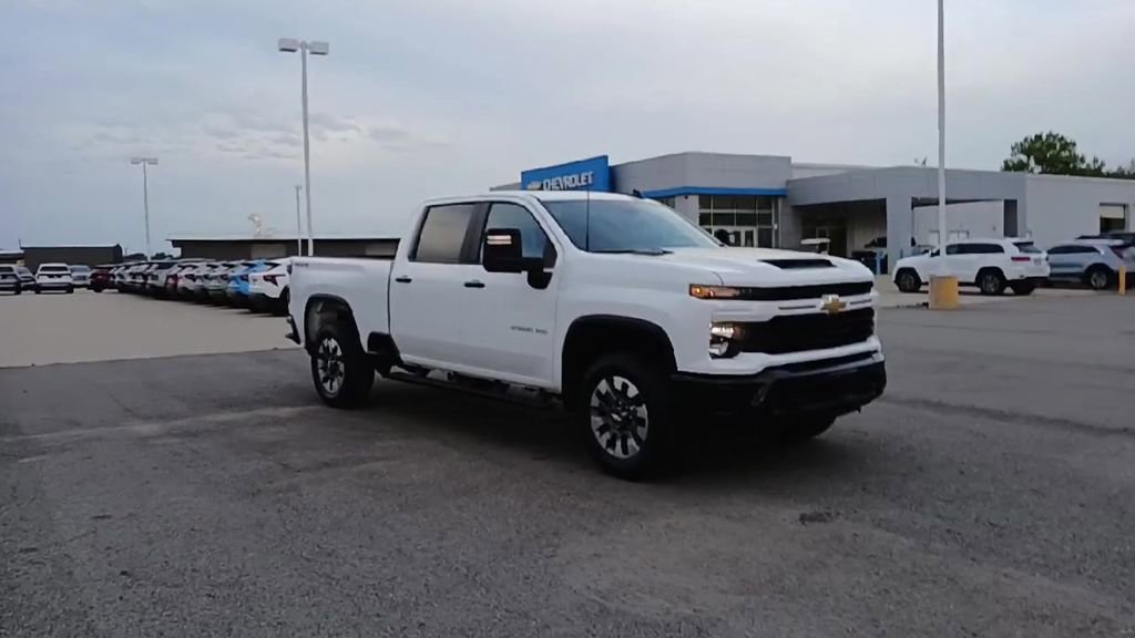 Certified 2025 Chevrolet Silverado 2500 Custom w/ Custom Convenience Package image 2