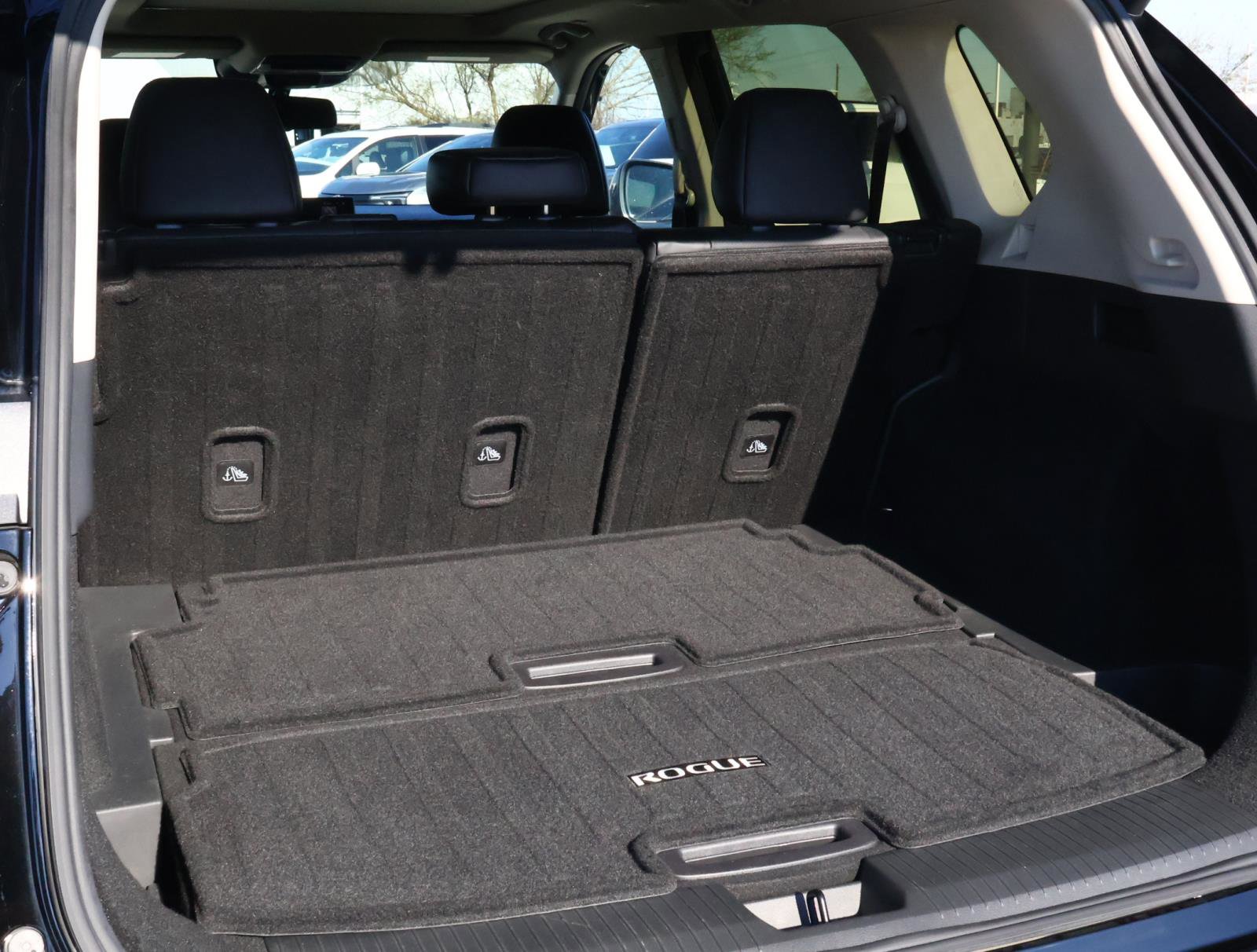 Used 2024 Nissan Rogue Platinum image 22