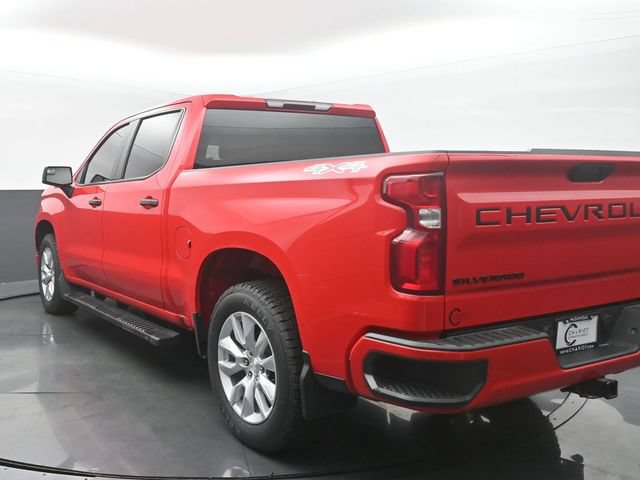 Used 2020 Chevrolet Silverado 1500 Custom w/ Custom Value Package AWD/4WD image 4