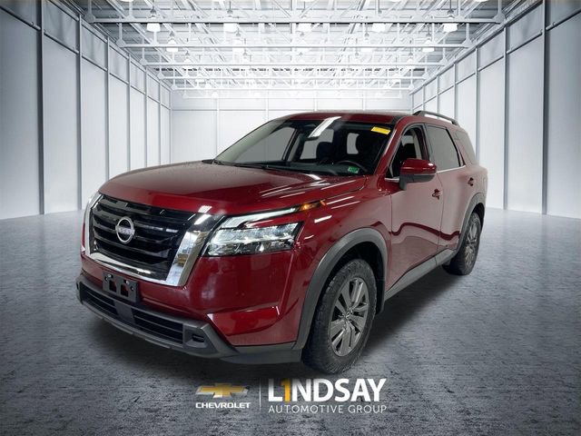 Used 2022 Nissan Pathfinder SV
