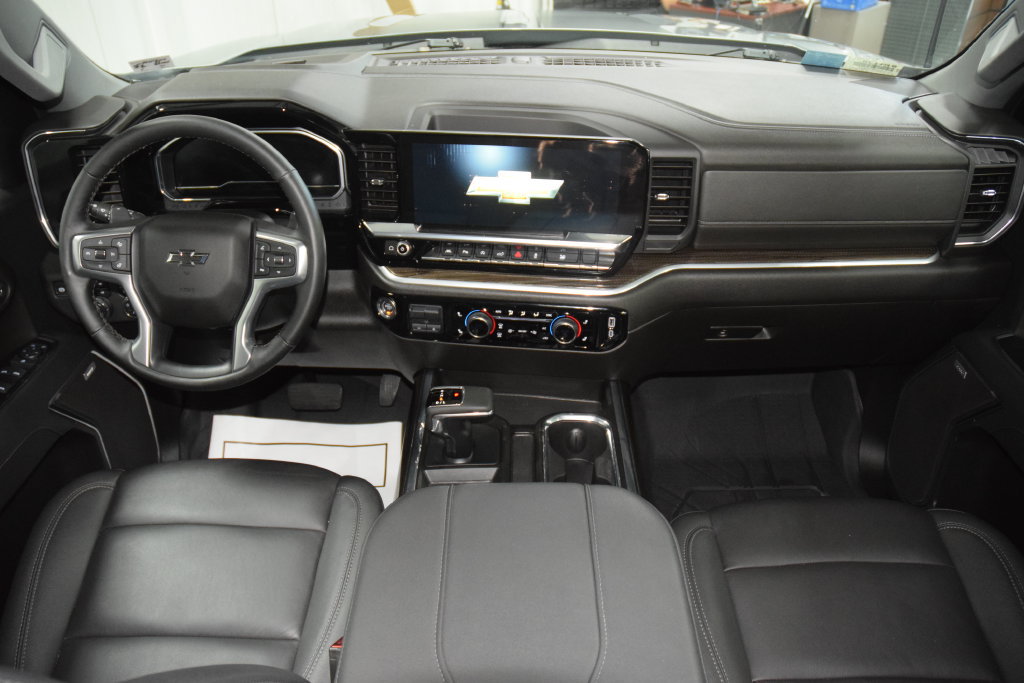 Used 2024 Chevrolet Silverado 1500 RST w/ Rally Edition AWD/4WD image 31