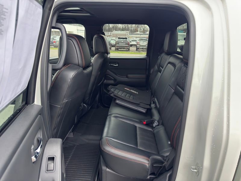 Used 2023 Nissan Frontier PRO-4X w/ Pro-4X Premium Package image 34