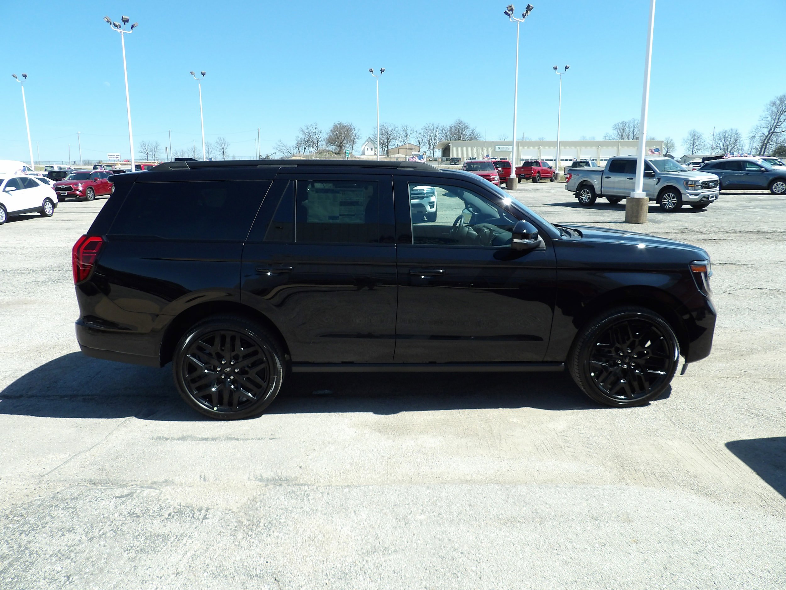 New 2026 Ford Expedition Platinum w/ Stealth Performance Package image 12