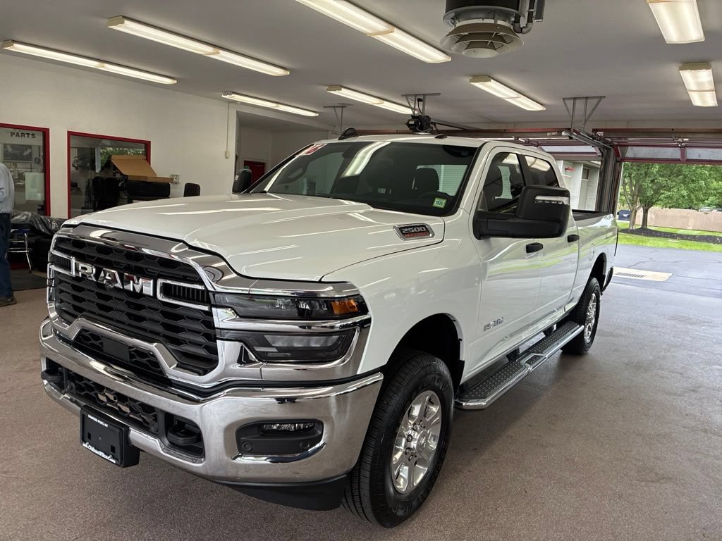Certified 2026 RAM 2500 Big Horn AWD/4WD image 3