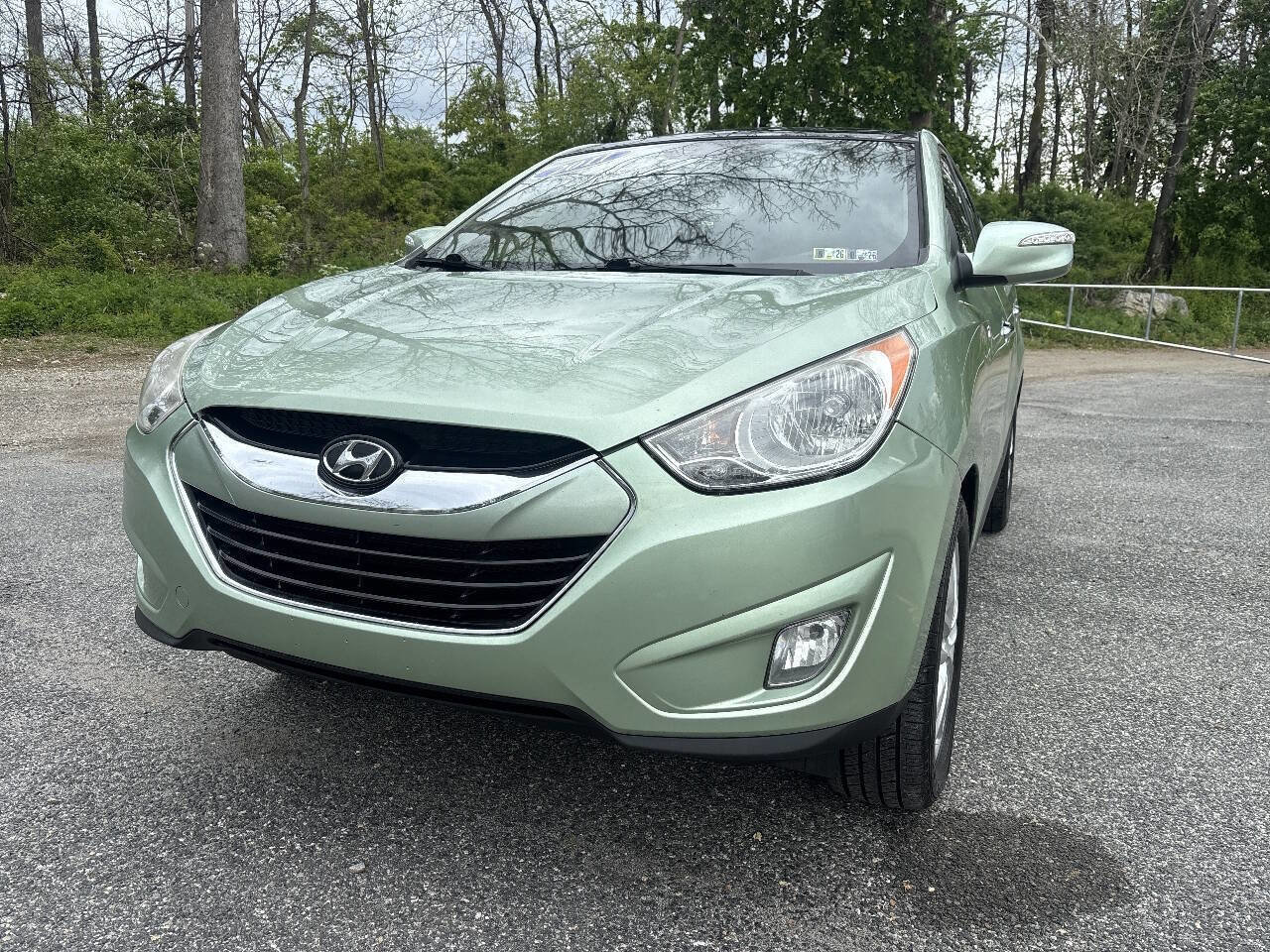 Used 2011 Hyundai Tucson Limited w/ Premium Pkg 3 AWD/4WD image 5