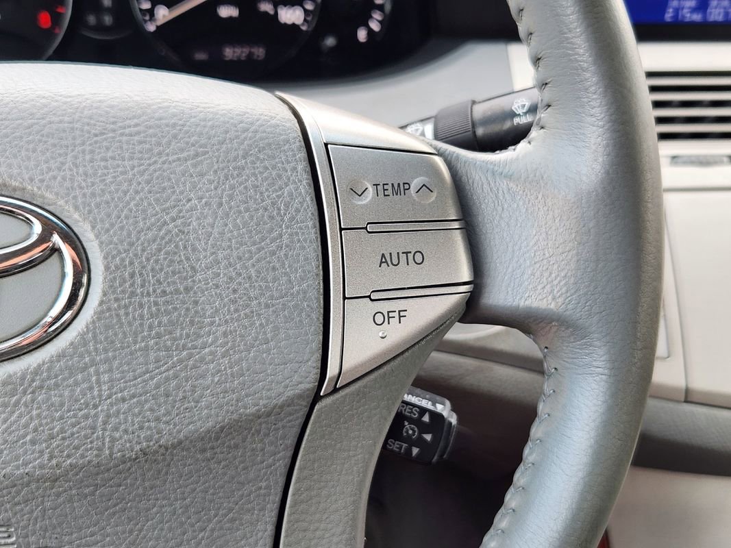 Used 2005 Toyota Avalon XLS FWD image 33