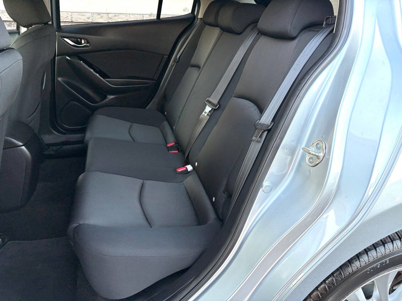 Used 2018 MAZDA MAZDA3 Sport FWD image 12