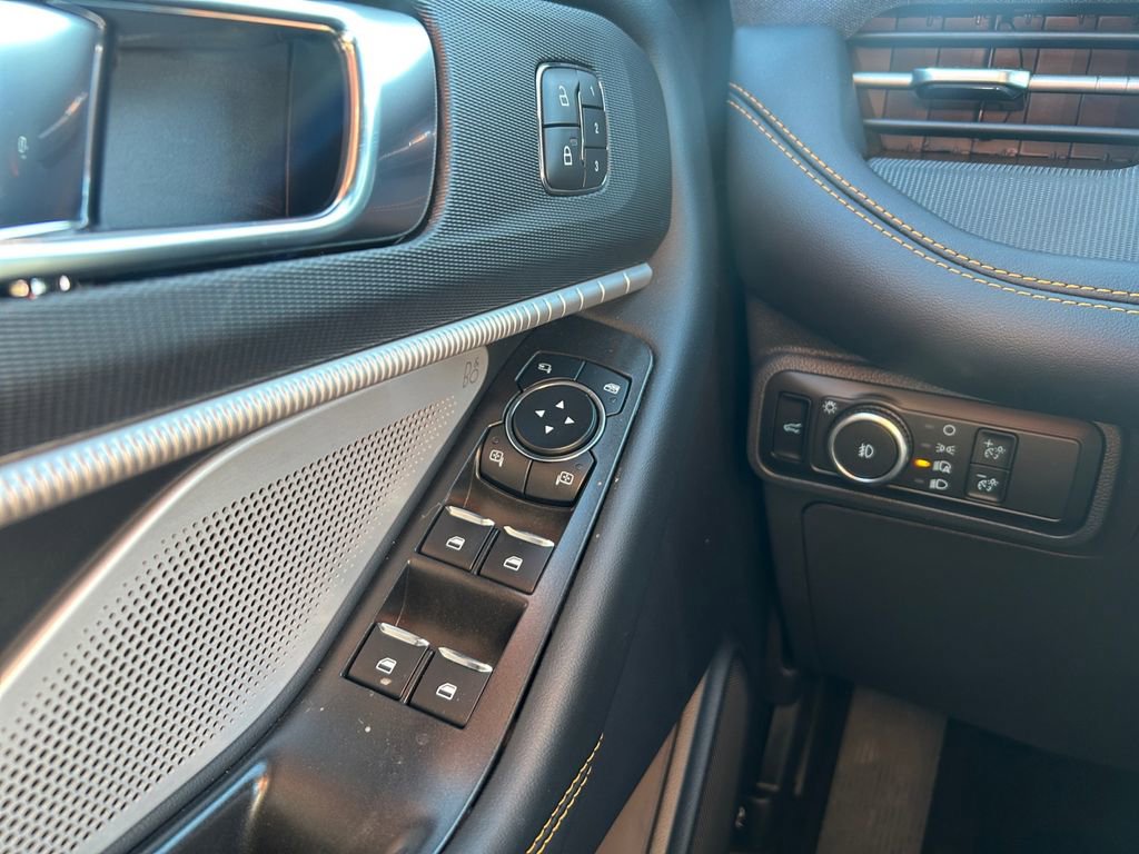 Used 2026 Ford Explorer Tremor w/ Tremor Ultimate Package AWD/4WD image 19