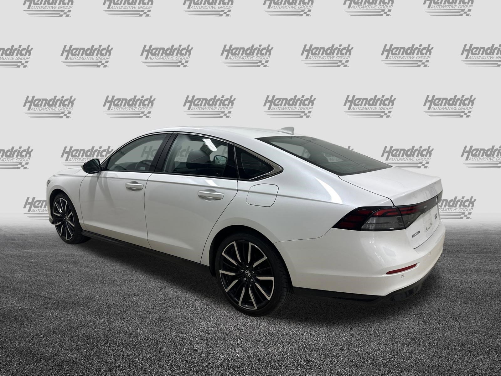 Used 2023 Honda Accord Touring image 8