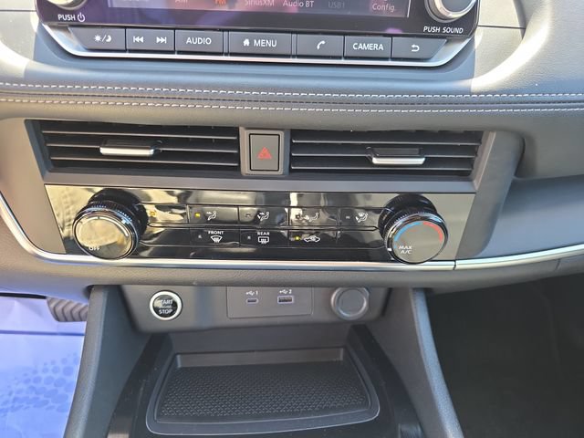 Used 2023 Nissan Rogue S FWD image 24