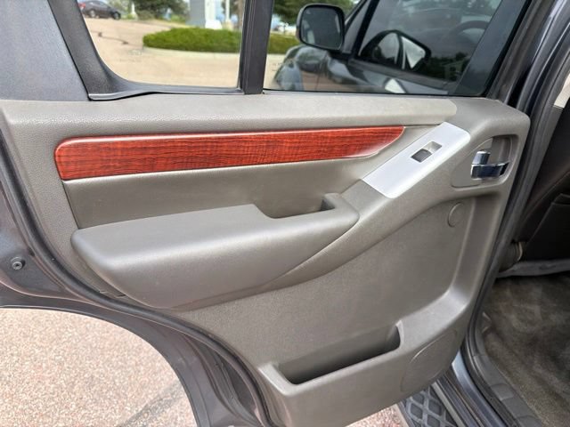 Used 2012 Nissan Pathfinder LE AWD/4WD image 25
