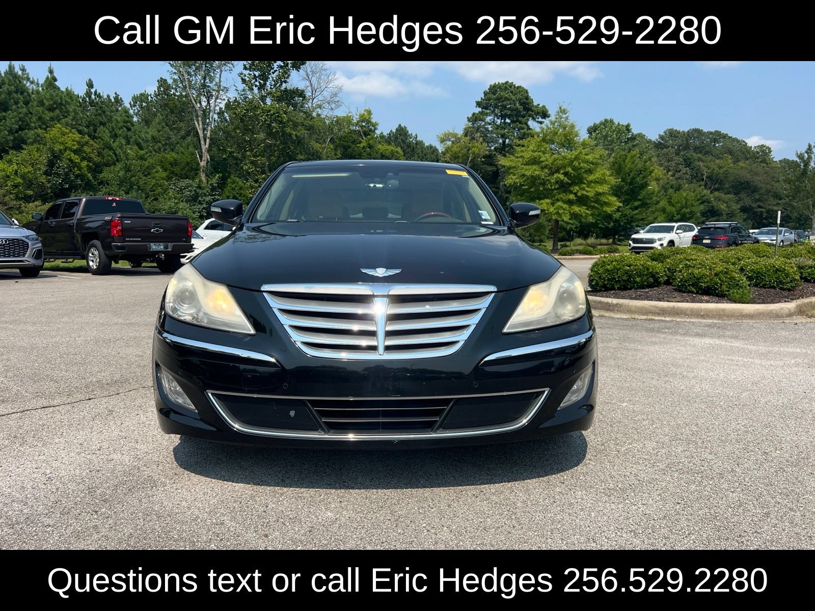 Used 2012 Hyundai Genesis 4.6 RWD image 2