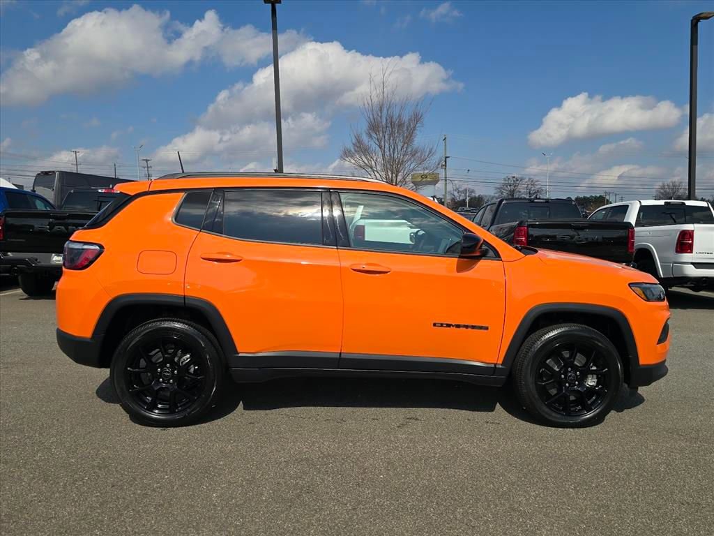 New 2026 Jeep Compass Latitude image 2