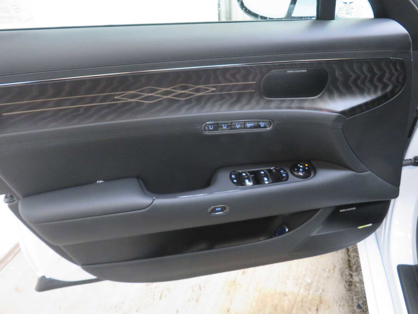 New 2026 Genesis G90 3.5T Prestige image 10