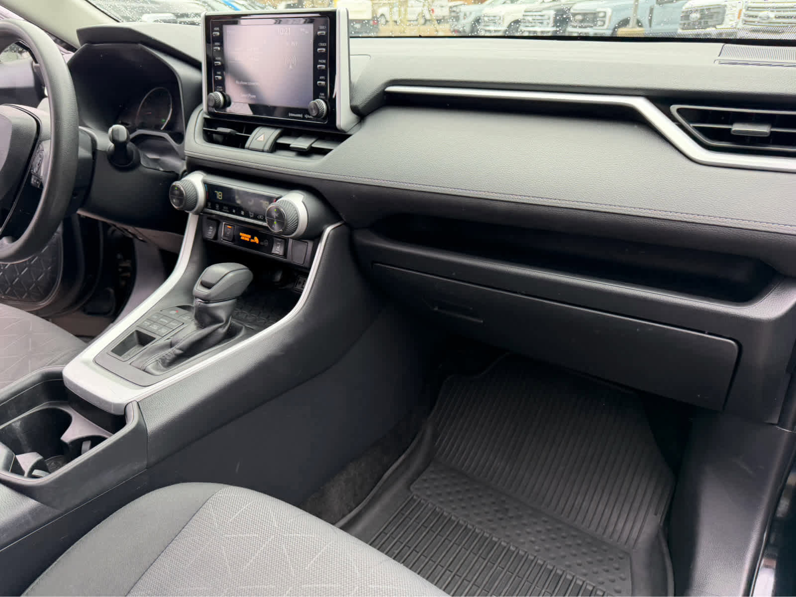 Used 2019 Toyota RAV4 XLE w/ Convenience Package image 27