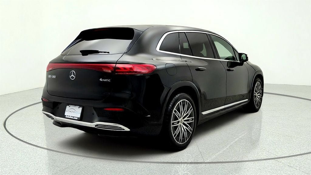 Used 2023 Mercedes-Benz EQS 580 4MATIC SUV w/ Acoustic Comfort Package image 5