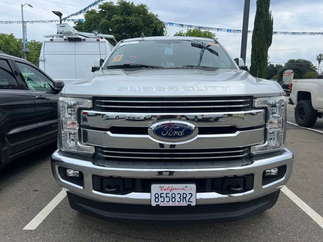 Used 2019 Ford F250 Lariat w/ Lariat Value Package AWD/4WD image 2