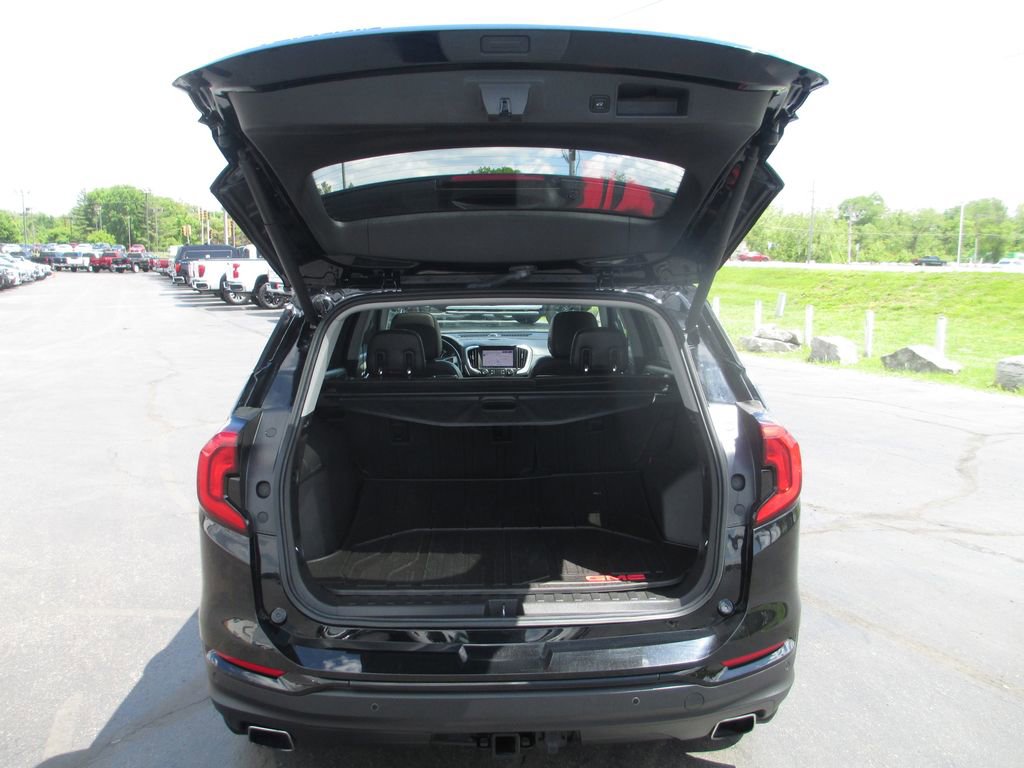 Used 2020 GMC Terrain SLT w/ Preferred Package AWD/4WD image 8