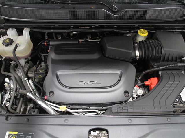 Used 2019 Chrysler Pacifica Touring-L w/ Advanced Safetytec Group image 24