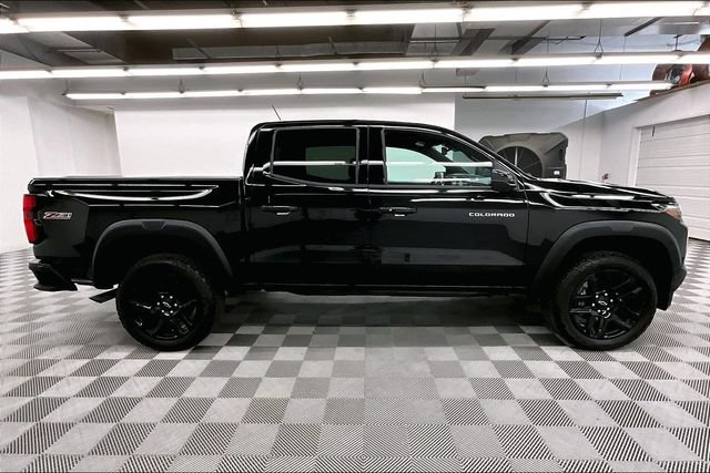 Used 2024 Chevrolet Colorado Z71 w/ Z71 Convenience Package 2 AWD/4WD image 14