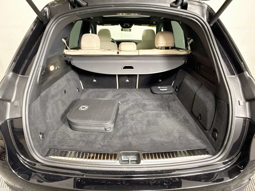 Used 2026 Mercedes-Benz GLE 450e 4MATIC w/ Winter Package image 26