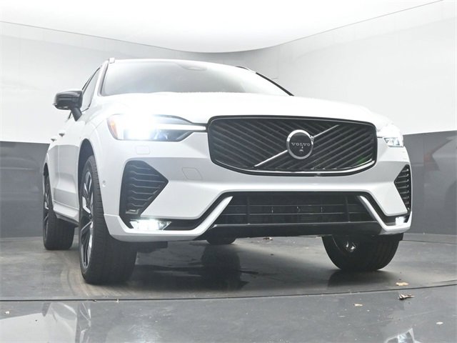 New 2026 Volvo XC60 B5 Plus w/ Protection Package Premier image 38